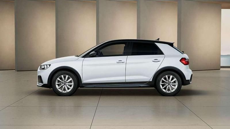 Gebraucht Audi A1 S-Line 116 PS (85 kW) 2025 Gletscherweiss metallic SUV
