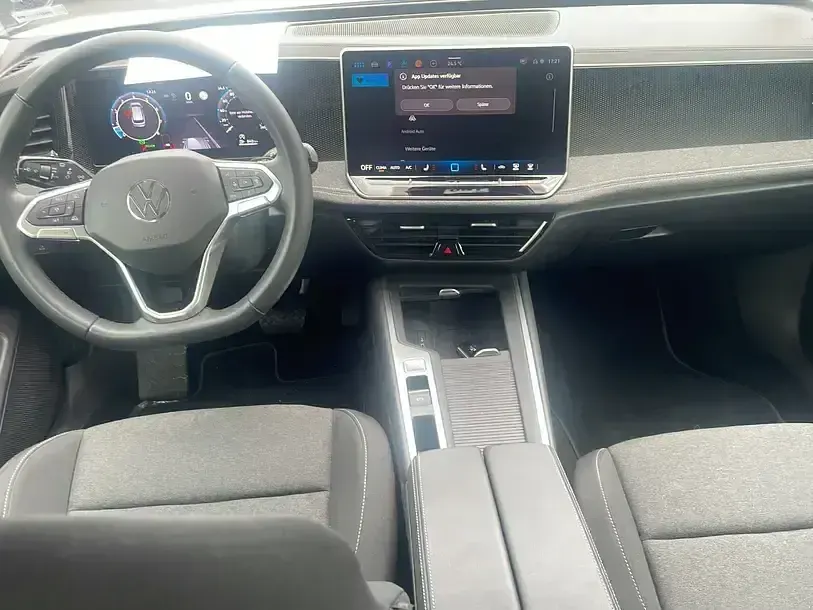 Gebraucht VW Passat 150 PS (110 kW) 2025 Weiã Kombi
