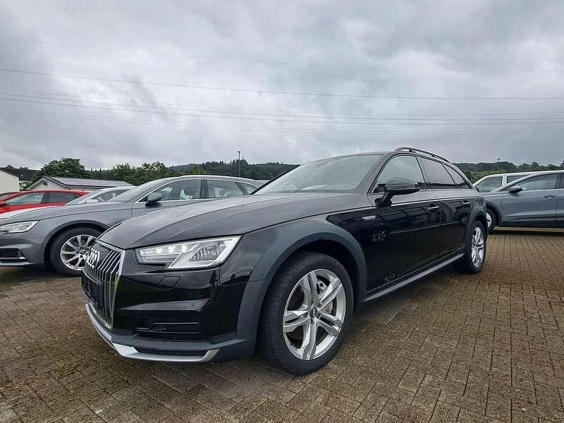 Gebraucht Audi A4 Allroad 245 PS (180 kW) 2019 Mythosschwarz metallic Kombi