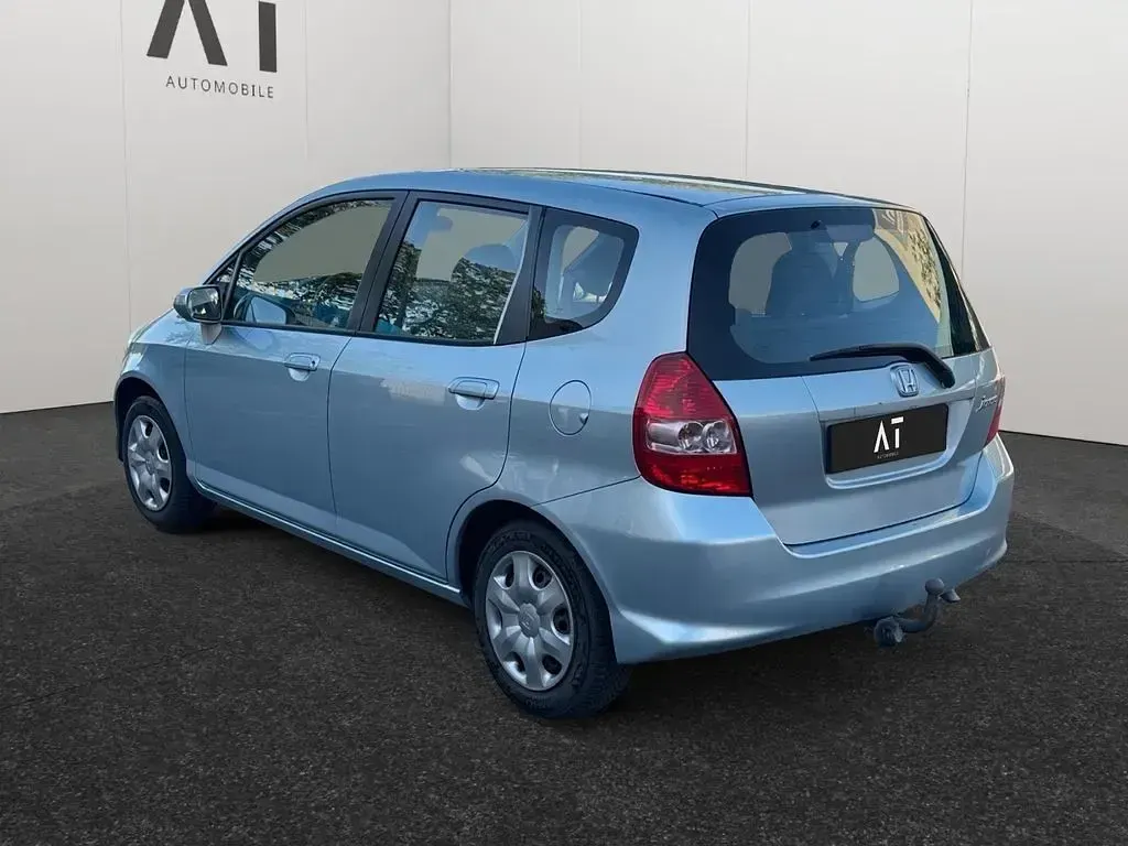 Second-hand Honda Jazz LS 83 CP (61 kW) 2007 Albastru Hatchback
