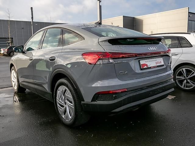 Gebraucht Audi Q4 Sportback e-tron Ambiente 125 kW (170 PS) 2023 Kieselgrau SUV