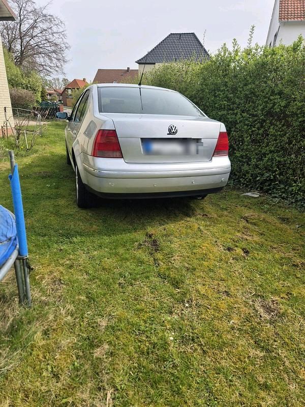 Gebraucht VW Bora 102 PS (75 kW) 2004 Silber Limousine