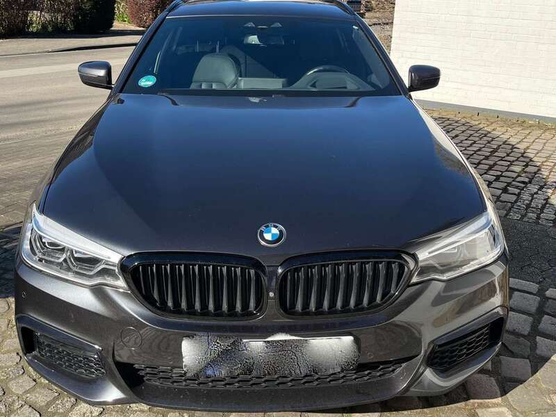 Schwarz Gebraucht 2019 BMW 530 M Sport Kombi | 35.000 € (Fairer Preis) - Bild 1/4