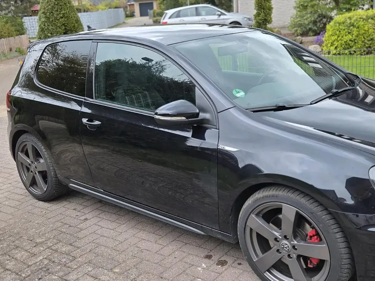 Second-hand VW Golf VII GTI 245 CP (180 kW) 2012 Negru Hatchback