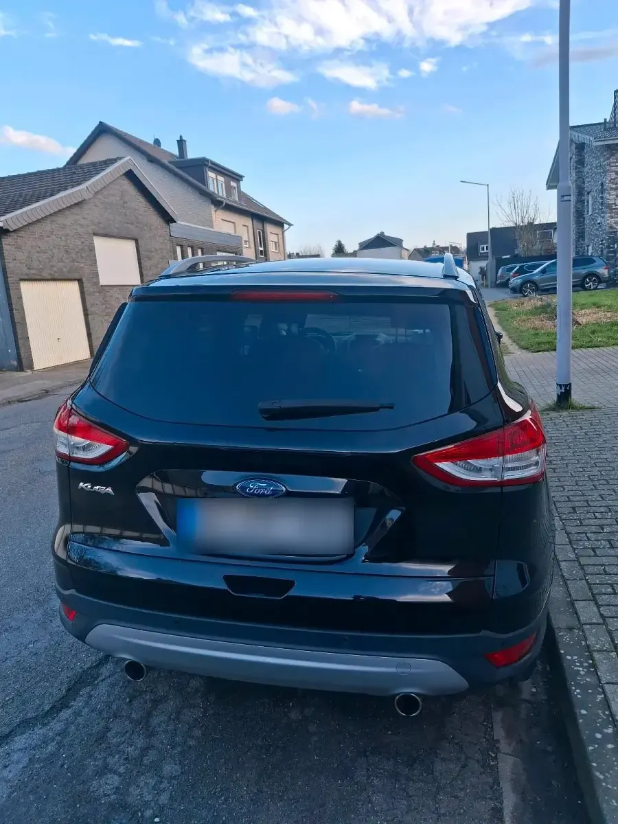 Używany Ford Kuga 179 KM (131 kW) 2016 Czarny SUV