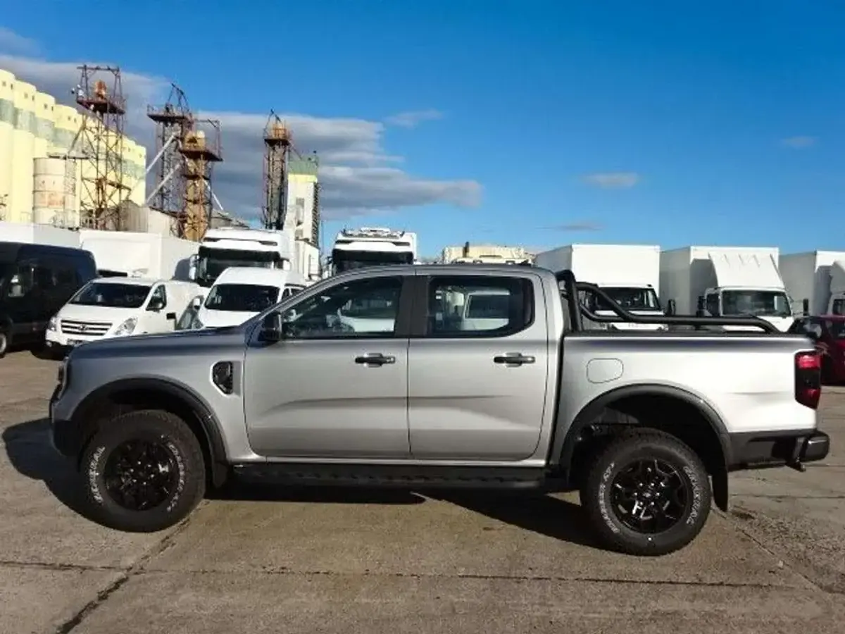 Neu Ford Ranger Tremor 205 PS (150 kW) 2025 Iconicsilber metallic Pickup