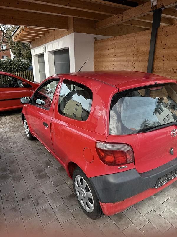 Gebraucht Toyota Yaris Eco 65 PS (47 kW) 2003 Rot Kleinwagen