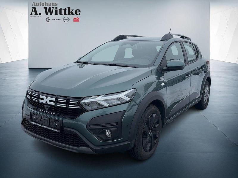 Grün Gebraucht 2025 Dacia Sandero Expression Kleinwagen | 15.900 € (Superpreis) - Bild 1/4