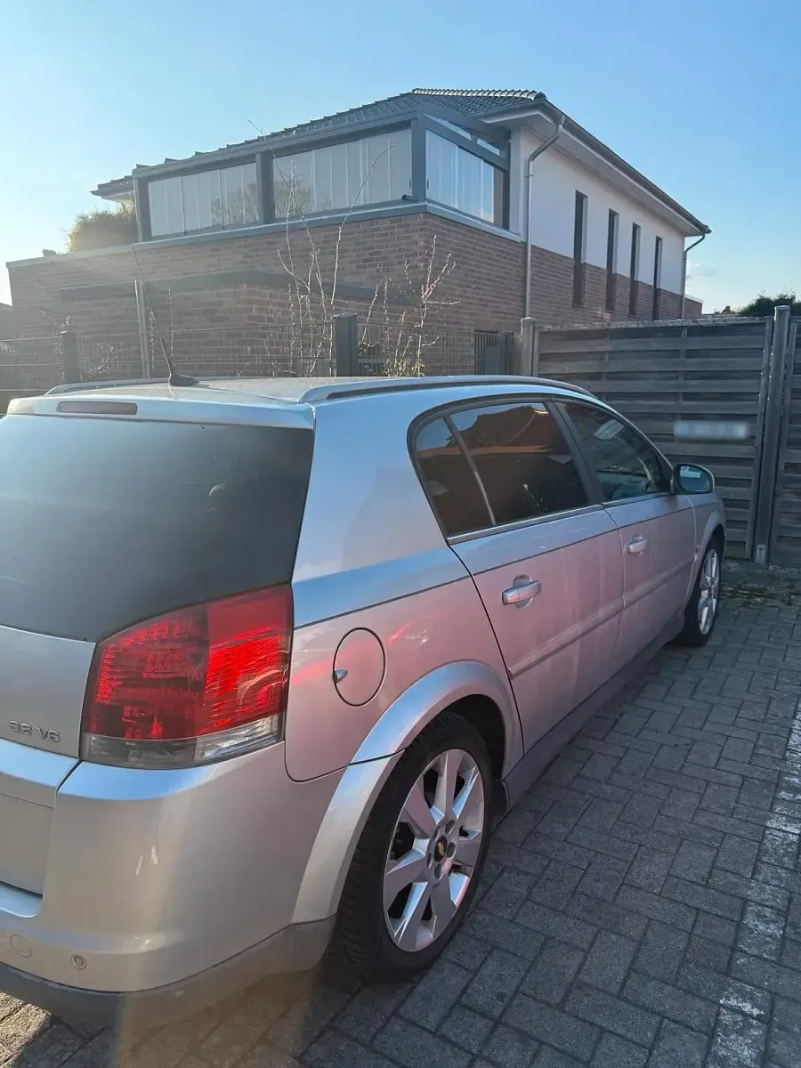 Gebraucht Opel Signum 211 PS (155 kW) 2004 Kleinwagen