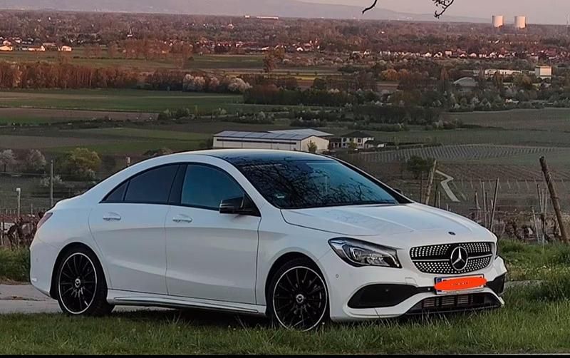 Weiß Gebraucht 2016 Mercedes CLA200 AMG Coupé | 18.990 € (Fairer Preis) - Bild 1/3