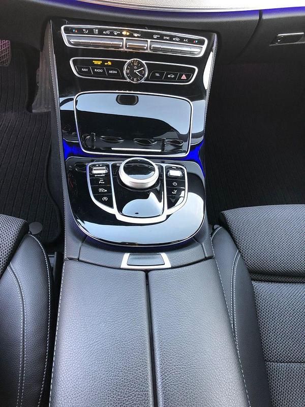 Gebraucht Mercedes E220 Avantgarde 194 PS (142 kW) 2016 Schwarz Kombi