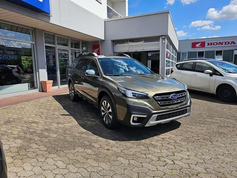Neu Subaru Outback Platinum 169 PS (124 kW) 2025 Autumn green metallic SUV