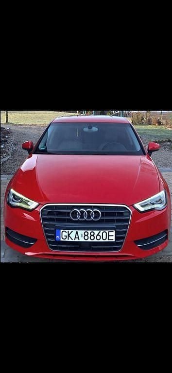 Gebraucht Audi A3 Ambiente 110 PS (80 kW) 2014 Rot Limousine