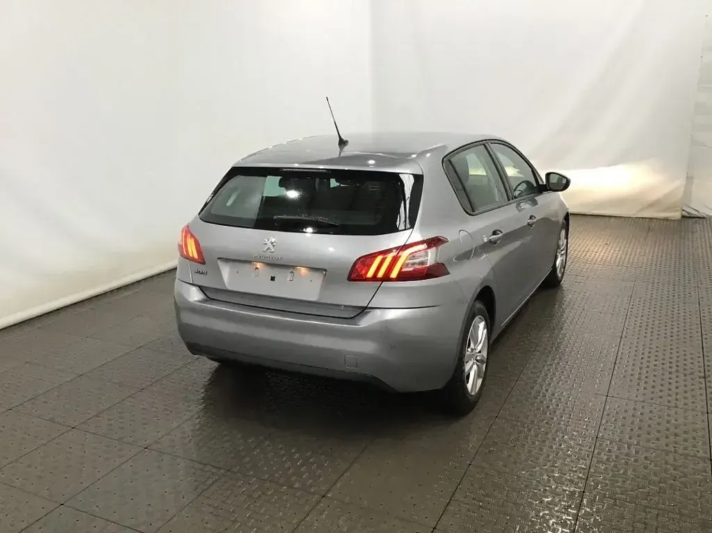 Gebraucht Peugeot 308 110 PS (80 kW) 2015 Limousine