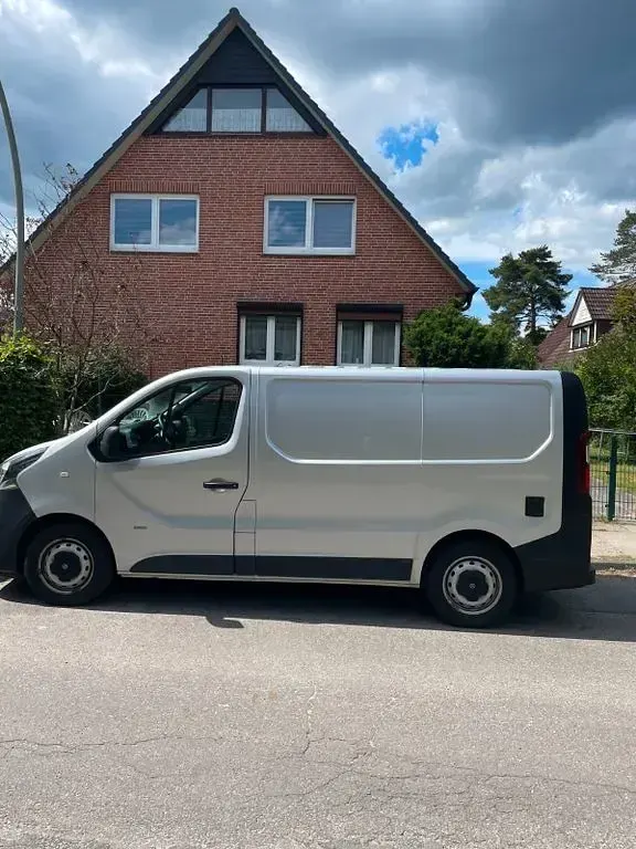 Gebraucht Opel Vivaro 125 PS (91 kW) 2017 Silber Van / Kleinbus