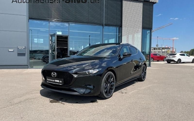Schwarz Neu 2025 Mazda 3 Homura-Line Limousine | 27.890 € (Fairer Preis) - Bild 1/4