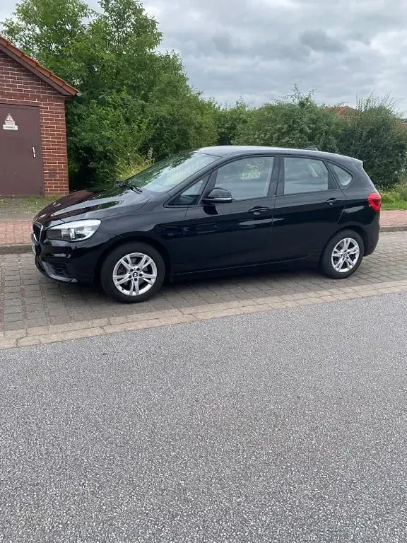 Gebraucht BMW 218 Active Tourer 136 PS (100 kW) 2017 Schwarz Van / Kleinbus