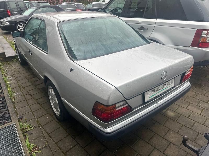 Second-hand Mercedes E320 220 CP (161 kW) 1993 Argintiu Coupe