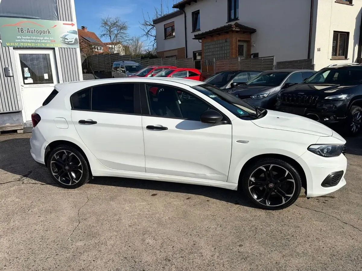 Gebraucht Fiat Tipo Street 95 PS (69 kW) 2020 Weiß Limousine