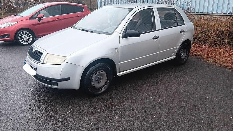 Silber Gebraucht 2002 Skoda Fabia Limousine | 1.200 € (Guter Preis) - Bild 1/4