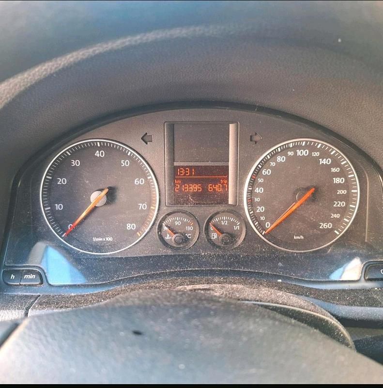 Gebraucht VW Golf V 102 PS (75 kW) 2005 Rot Kleinwagen