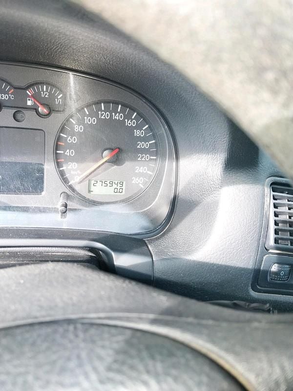 Gebraucht VW Golf IV 102 PS (75 kW) 2003 Silber Kleinwagen