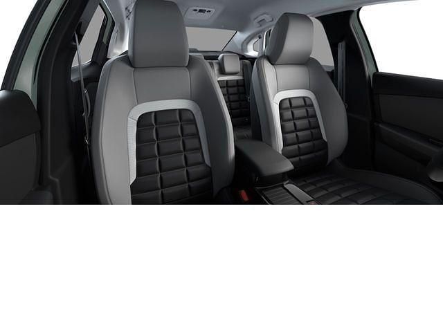 Neu Citroën C4 136 PS (100 kW) 2025 Lackierung manhattan green/typ Limousine