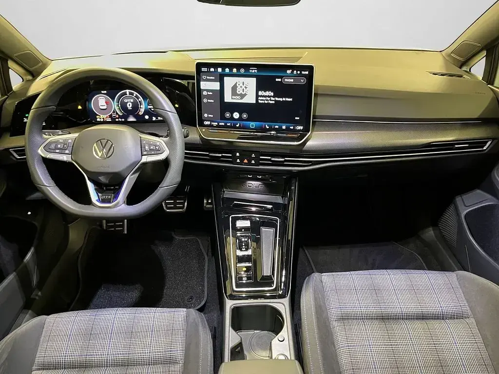 Gebraucht VW Golf VIII GTE 272 PS (200 kW) 2025 Weiß Limousine