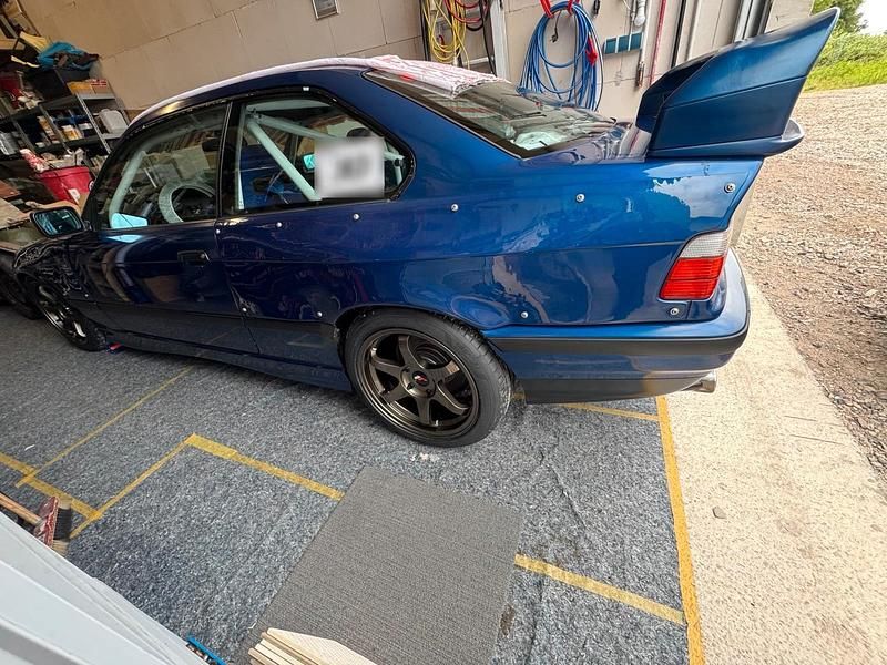 Gebraucht BMW 318 192 PS (141 kW) 1994 Blau Coupé