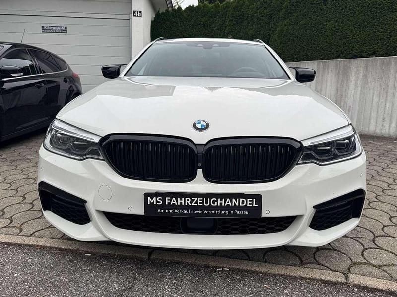 Alpinweiss iii Gebraucht 2019 BMW 530 M Sport Kombi | 22.990 € (Guter Preis) - Bild 1/4