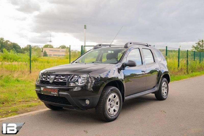 Grau Gebraucht 2016 Dacia Duster Lauréate SUV | 8.900 € (Fairer Preis) - Bild 1/4