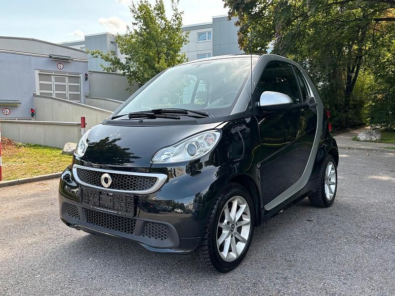 Schwarz Gebraucht 2013 Smart ForTwo Coupé Kleinwagen | 4.650 € (Fairer Preis) - Bild 1/4