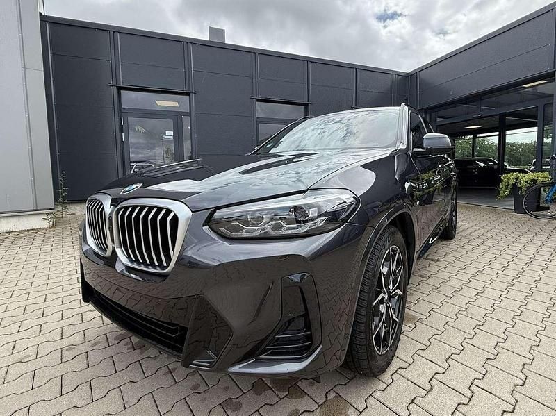 Grau Gebraucht 2024 BMW X3 M Sport SUV | 45.790 € (Guter Preis) - Bild 1/4