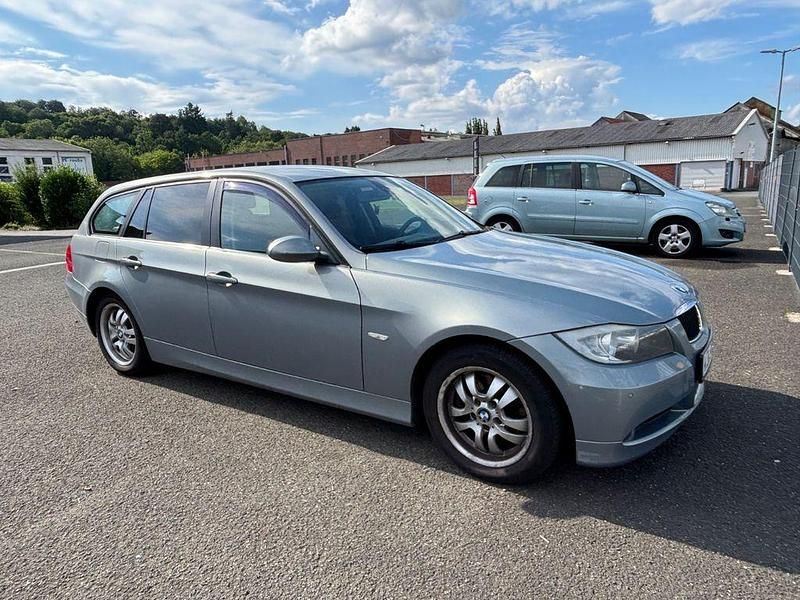 Silber Gebraucht 2006 BMW 320 Kombi | 3.250 € (Fairer Preis) - Bild 1/4