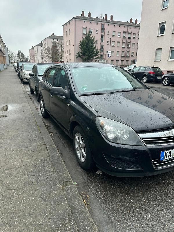 Gebraucht Opel Astra 90 PS (66 kW) 2009 Schwarz Kleinwagen