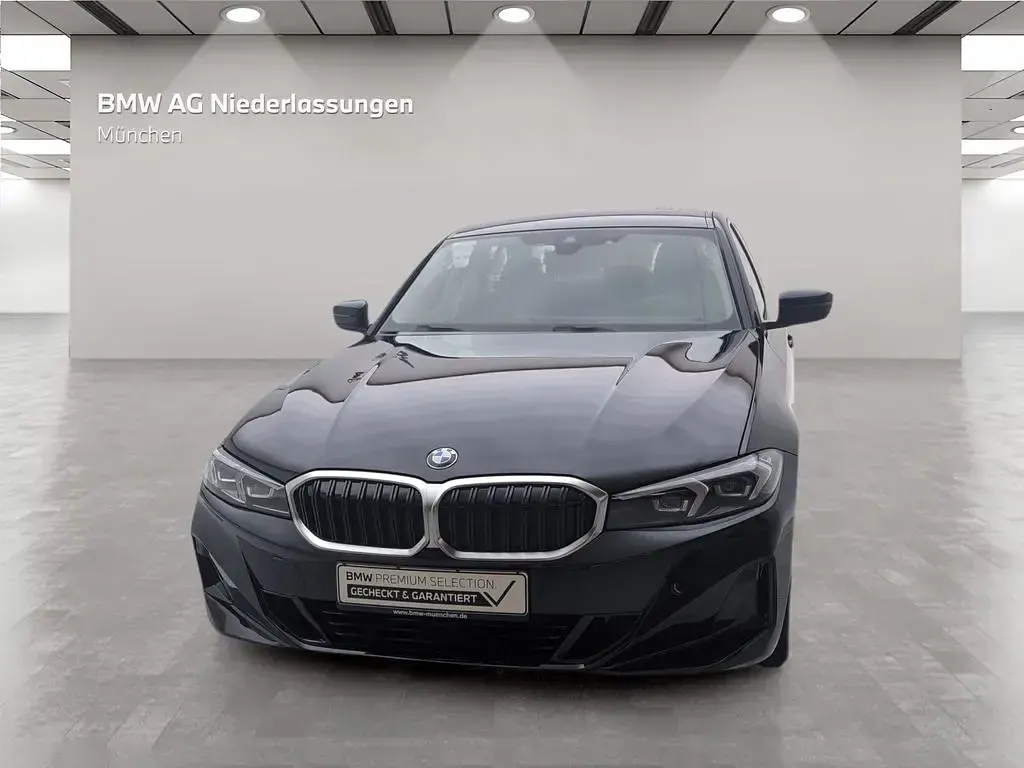 Gebraucht BMW 318 Comfort Edition 156 PS (114 kW) 2025 Schwarz Limousine
