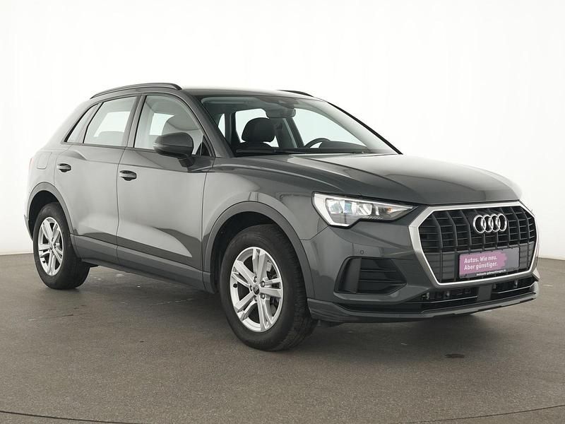 Gebraucht Audi Q3 Basis 150 PS (110 kW) 2023 Nanograu SUV