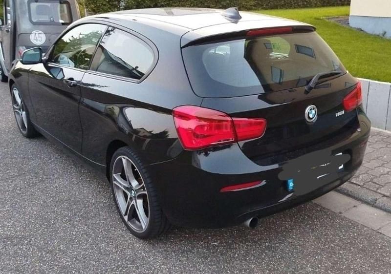 Gebraucht BMW 118 Advantage 136 PS (100 kW) 2017 Schwarz Kleinwagen