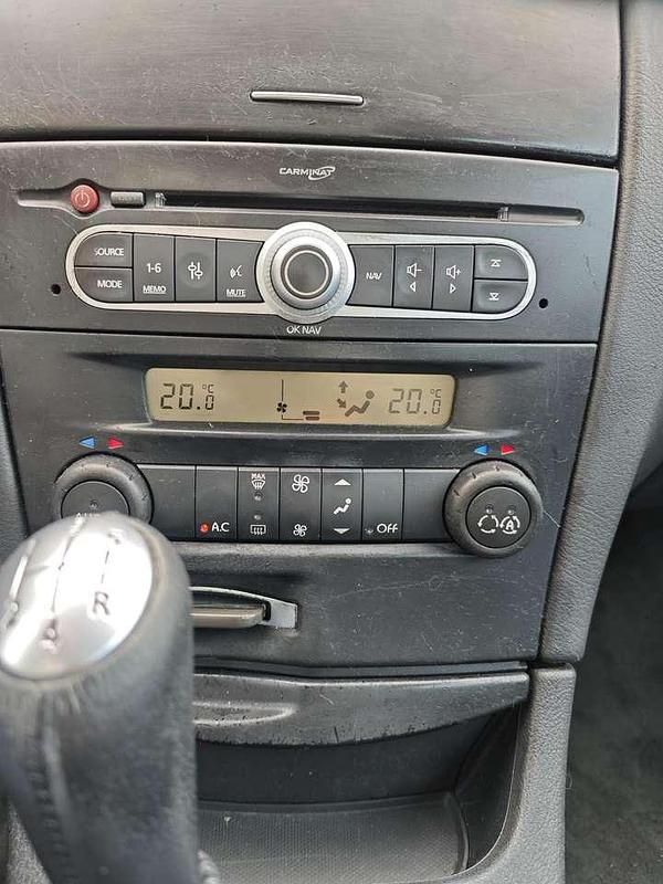 Gebraucht Renault Laguna II 140 PS (102 kW) 2007 Silber Kombi