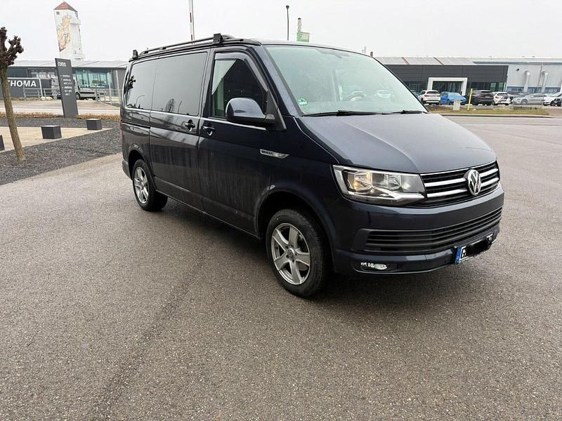 Blau Gebraucht 2018 VW Multivan Van | 33.800 € (Superpreis) - Bild 1/4