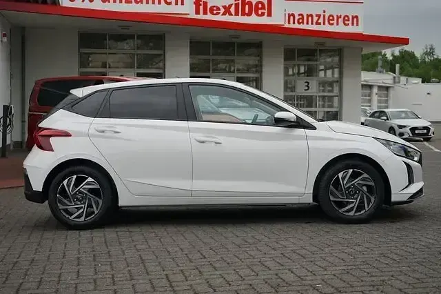 Neu Hyundai i20 79 PS (58 kW) 2025 Weiß Kleinwagen