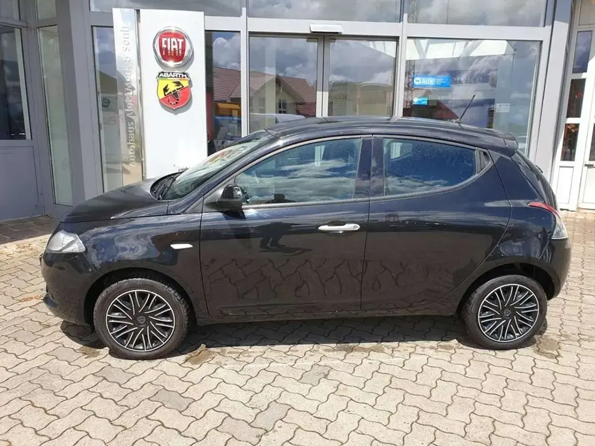 Gebraucht Lancia Ypsilon Silver 69 PS (50 kW) 2023 Nero carbonio Kleinwagen