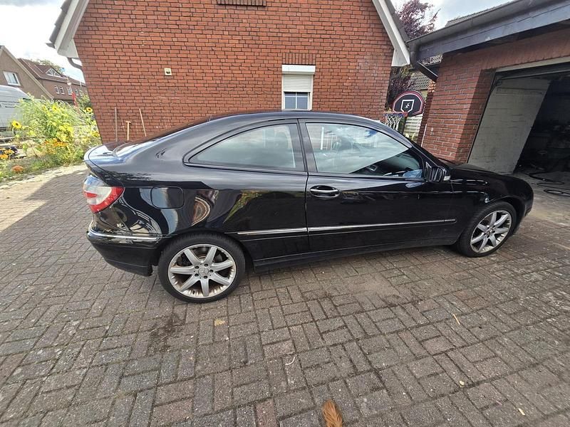 Gebraucht Mercedes C180 2005 Schwarz Coupé