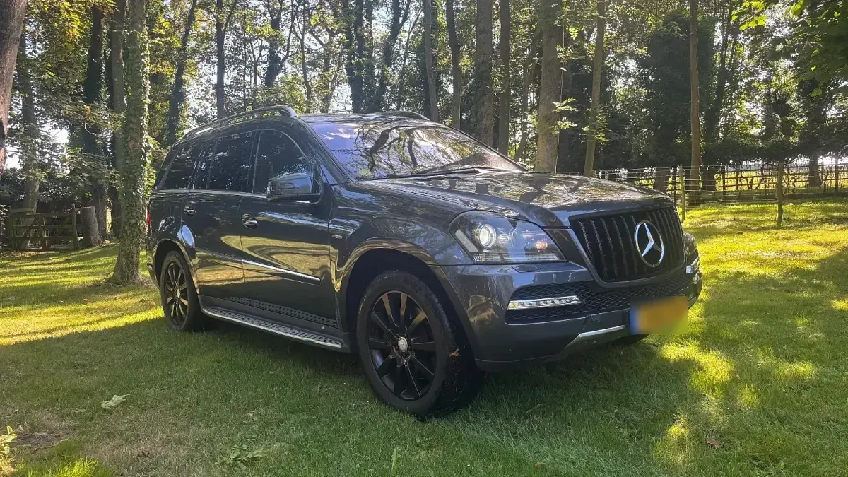 Gebraucht Mercedes GL350 Edition 211 PS (155 kW) 2011 Grau SUV