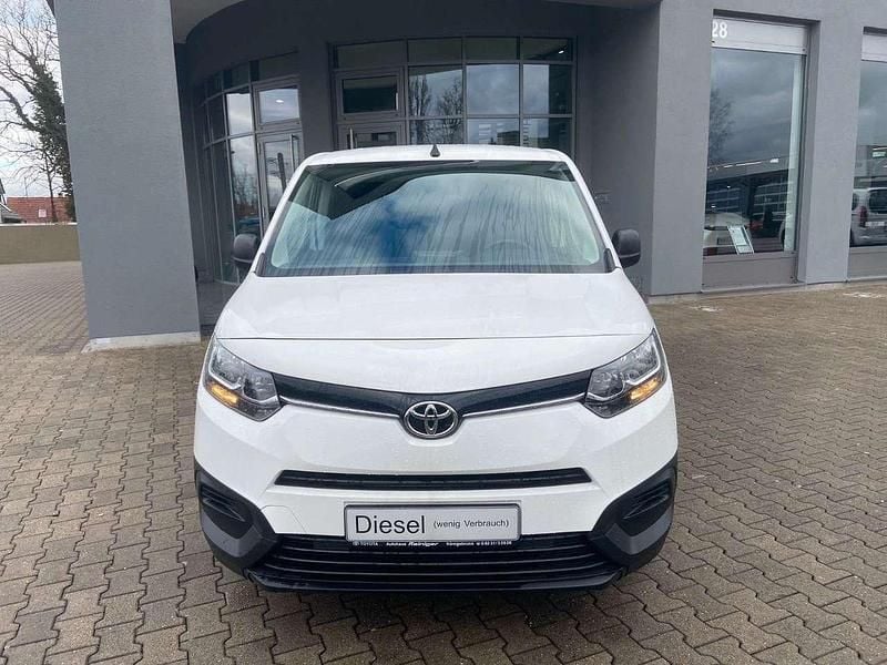 Gebraucht Toyota Proace 102 PS (75 kW) 2022 Ice white Van / Kleinbus