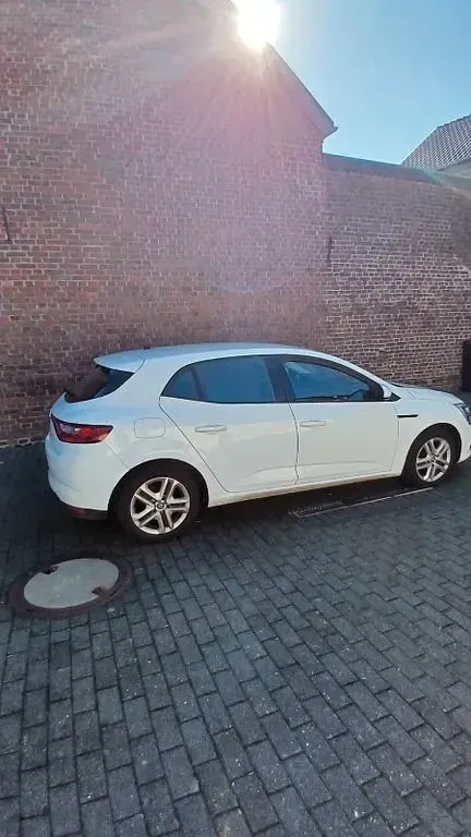 Gebraucht Renault Mégane IV Intens 110 PS (80 kW) 2018 Weiß Limousine