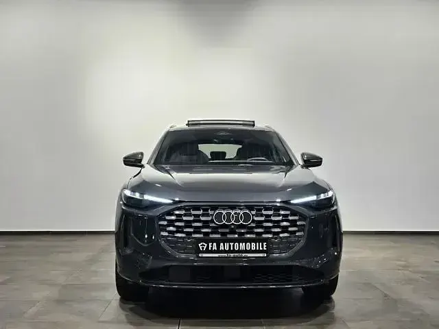 Second-hand Audi Q5 S-Line 360 CP (264 kW) 2025 Gri SUV