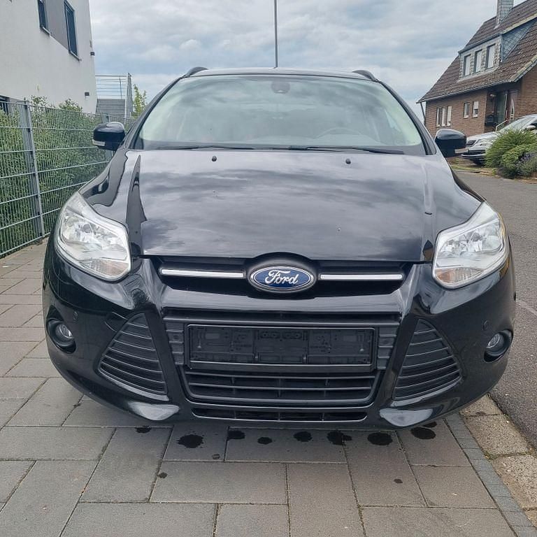 Usata Ford Focus SYNC Edition 101 CV (74 kW) 2014 Nero Station wagon