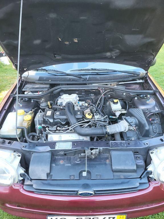 Gebraucht 1995 Ford Escort Limousine | 1.400 € - Bild 1/4