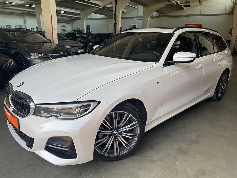 Weiß Gebraucht 2020 BMW 330 M Sport Limousine | 27.880 € (Superpreis) - Bild 1/4